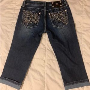 Miss Me Capris size 27